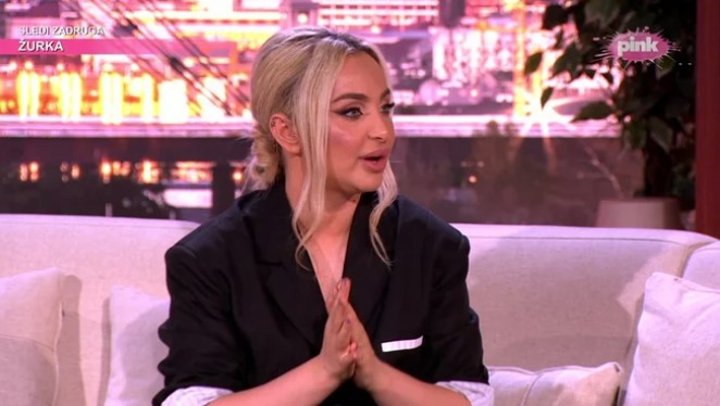 DA LI JE DOBRA MAJKA? Maja Berović odgovarala na pitanja o bebi pa nasmijala sve (VIDEO)