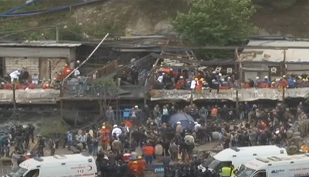 BROJ POGINULIH U EKSPLOZIJI RUDNIKA U TURSKOJ RASTE Na terenu 150 spasilaca, preminulo 28 radnika (FOTO/VIDEO)