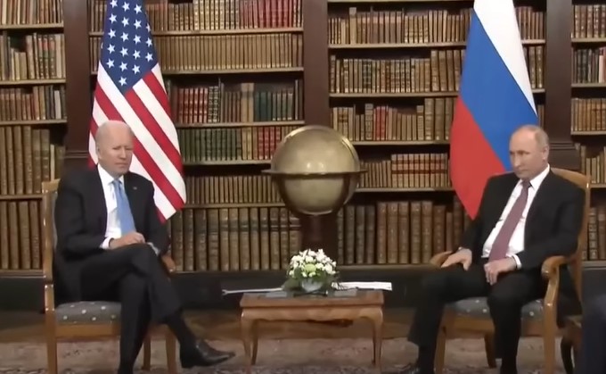 "NIKAD NE RECI NIKAD" Blinken ne isključuje mogućnost sastanka Bajdena i Putina