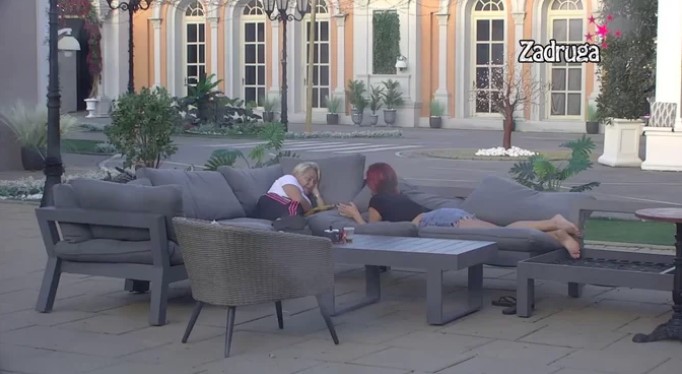 "ŠTA DA RADIM S NJIM?!" Ivana se požalila Marini na Broksa, pa otkrila kada joj se zapravo dopao! (VIDEO)