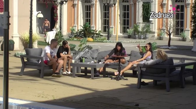 "ODGOVARA IM DA SU GLUPE" Petrući otkrio ko su najveći foliranti zarad kadra, dok se Maja prisjetila Janjuša i Čorbe! (VIDEO)