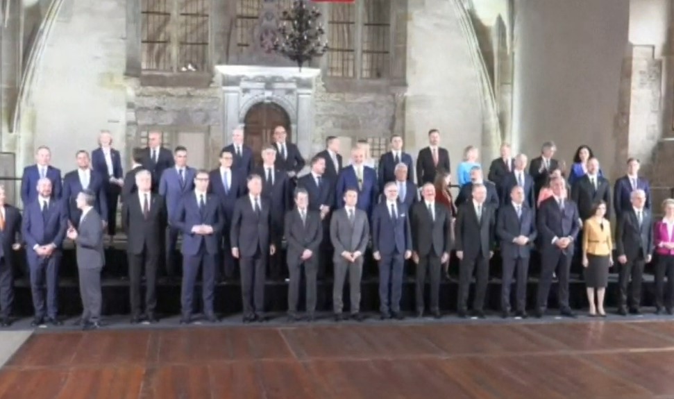 ZAVRŠEN SAMIT U ČEŠKOJ Lideri saglasni o pomoći Ukrajini, ali ne i o ograničenju cijena