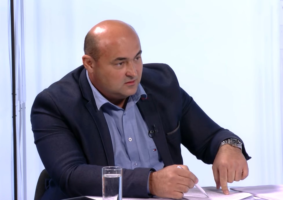OŠTRE REAKCIJE NA SRAMNU ODLUKU HRVATSKE Kolar: "Izbacivanje ćirilice iz Vukovara je odluka protiv ljudskosti"
