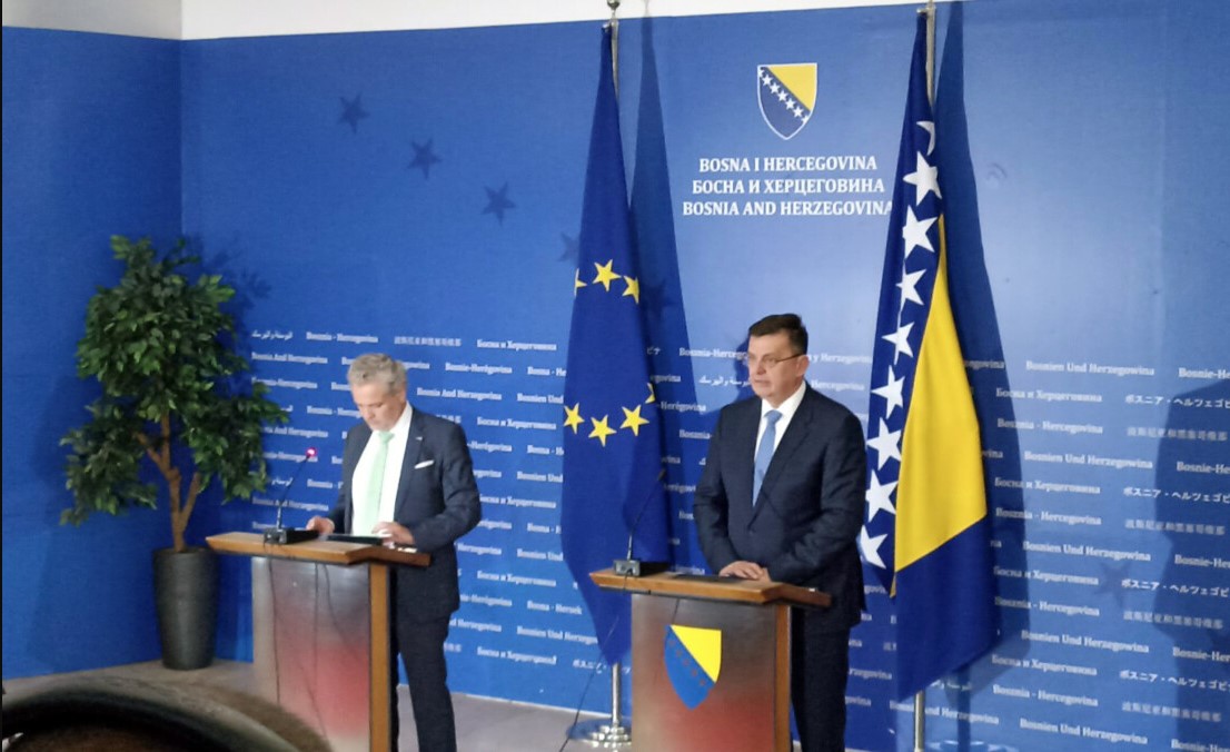 ODLUKA O KANDIDATSKOM STATUSU BIH U DECEMBRU Satler uručio Tegeltiji Izvještaj o napretku