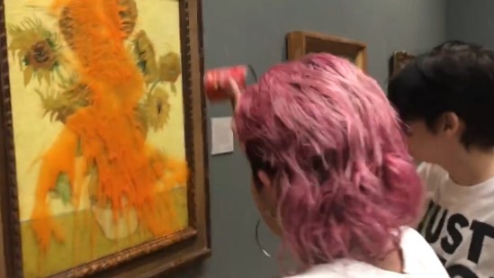 Aktivistkinje prosule supu po slici Van Goga (VIDEO)