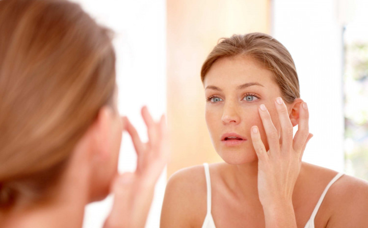 UPOZORENJE DERMATOLOGA Ova dva pića ubrzavaju starenje, izbjegavajte ih