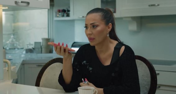 "NE PAMTIM KAD SAM VIDJELA UNUKA!" Ceca otvorila dušu: "Zbog posla najviše trpe moja porodica i prijatelji, plašim se da će Željko zaboraviti kako izgledam"