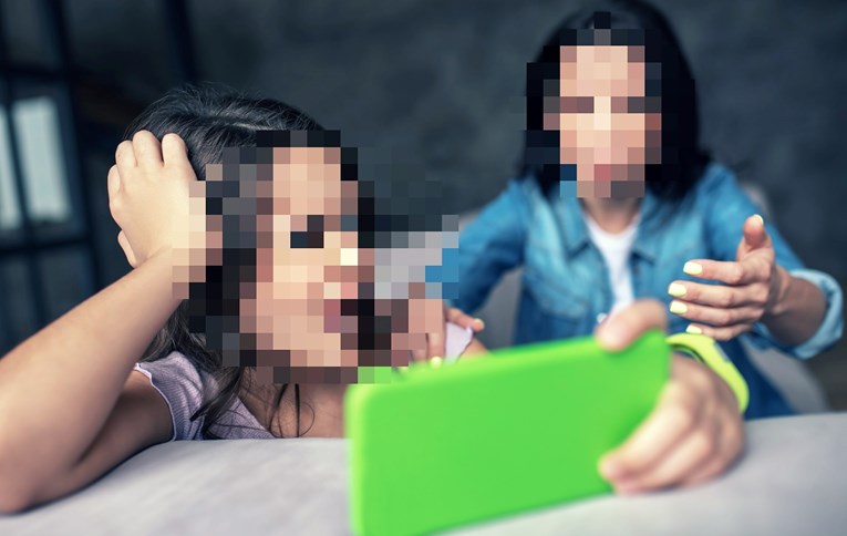 ŠOKANTNO! Pijana djevojčica (15) iz Slavonije u 3 ujutro tukla majku jer joj nije dala da uključi internet