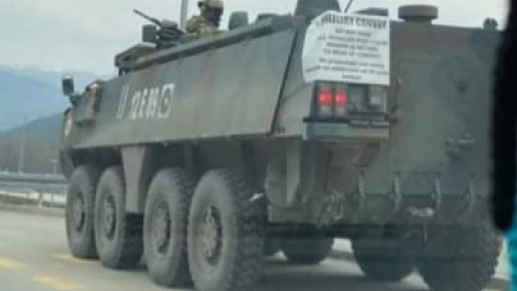 SAOBRAĆAJ NORMALIZOVAN Na autoputu kod Sarajeva zapalilo se EUFOR-ovo vozilo