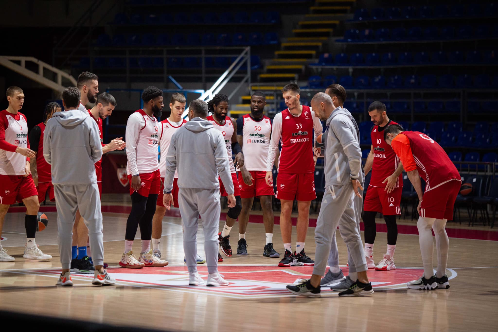 POKUŠAĆE DA DOĐU DO PRVOG TRUJUMFA U NOVOJ SEZONI Košarkaši Crvene zvezde večeras gostuju Baskoniji