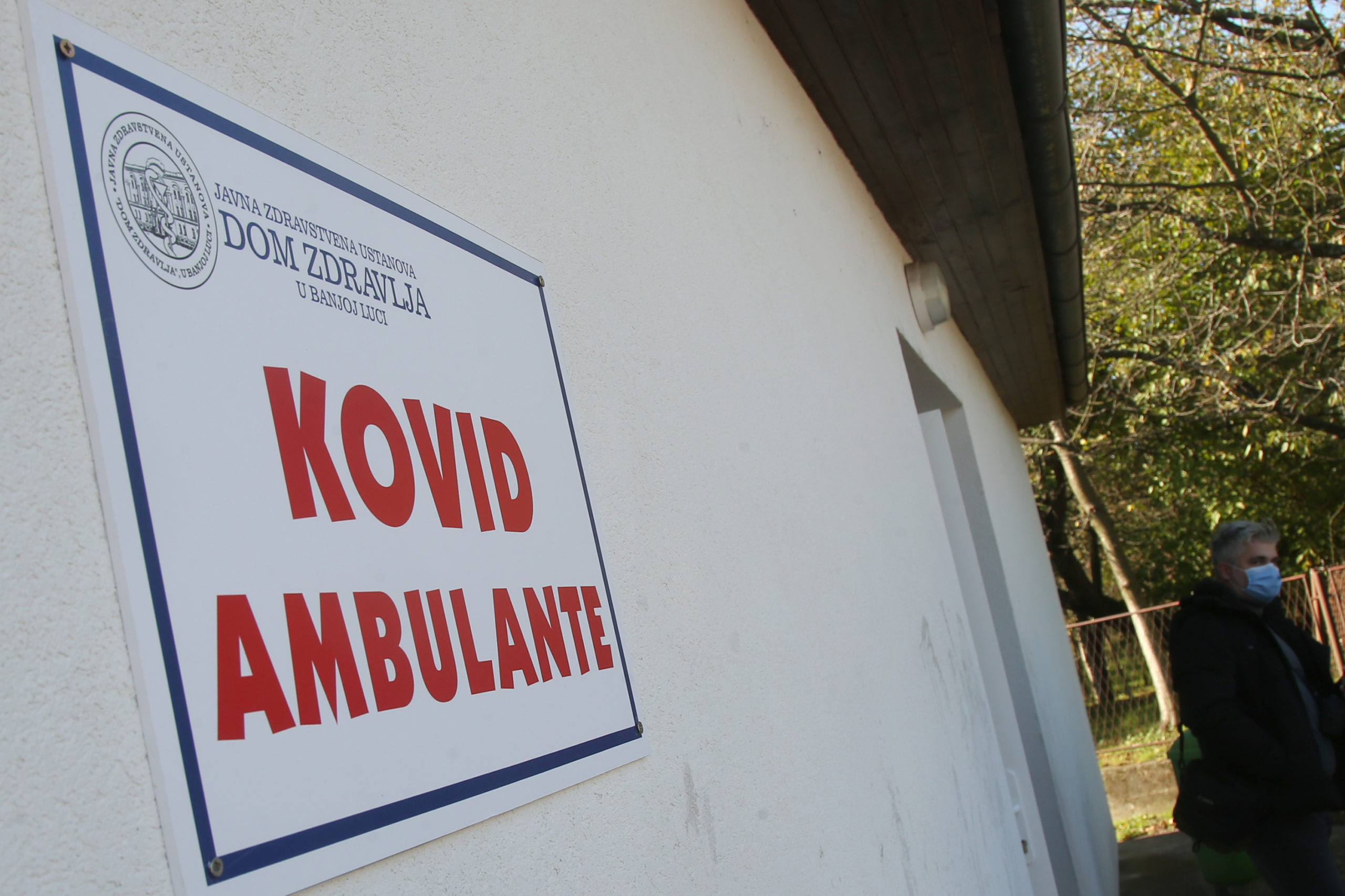 OGLASILI SE IZ DOMA ZDRAVLJA BANJALUKA Od danas novo radno vrijeme kovid ambulanti u naselju Dolac