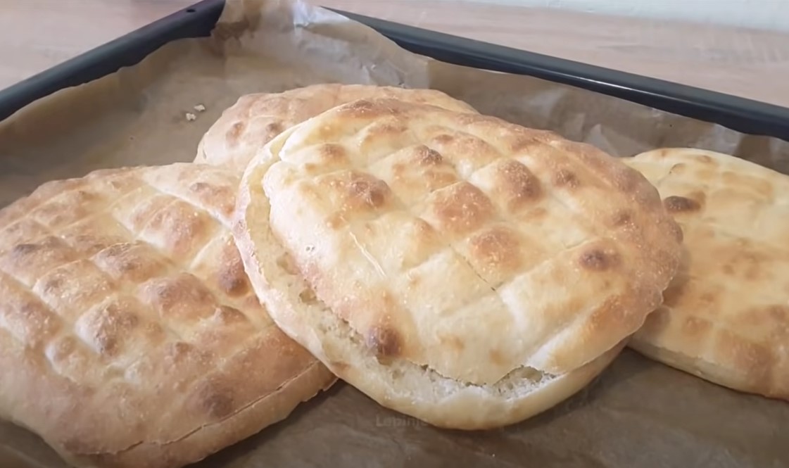 POTREBNA SU SAMO 4 SASTOJKA Napravite savršeno ukusne lepinje