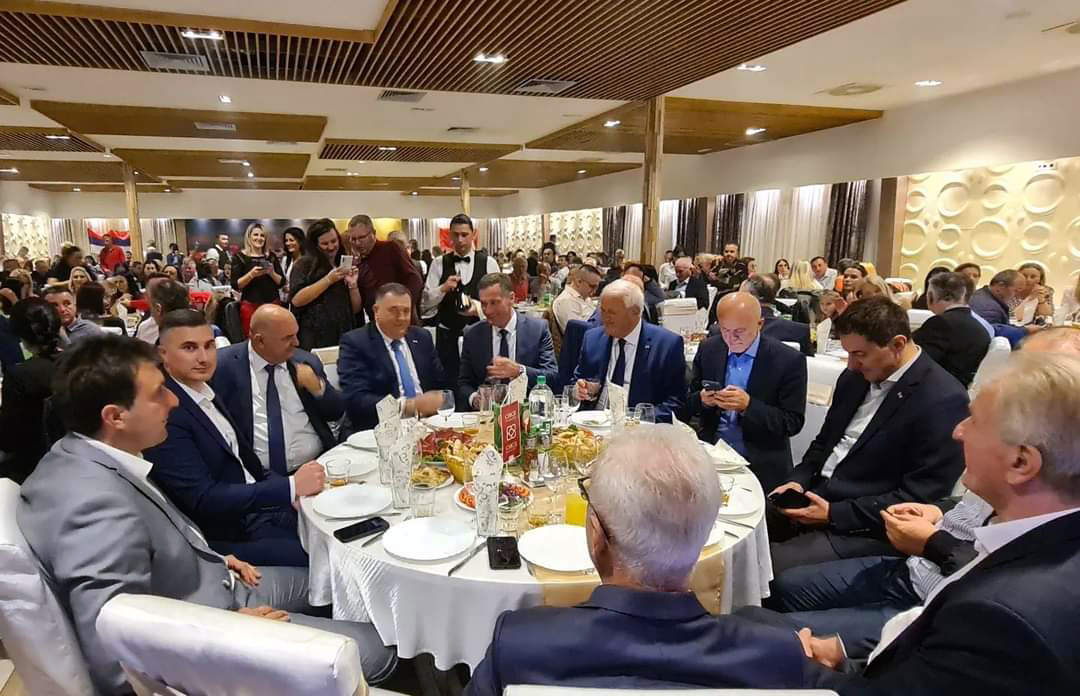 OKUPLJEN VELIKI BROJ ČLANOVA Milorad Dodik na Palama proslavlja izbornu pobjedu