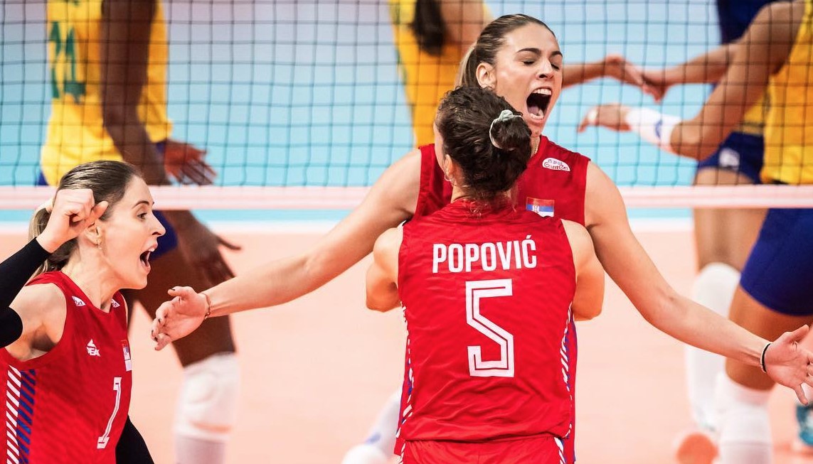 DOČEK ĆE BITI ODRŽAN VEČERAS Zlatne odbojkašice stigle u Beograd