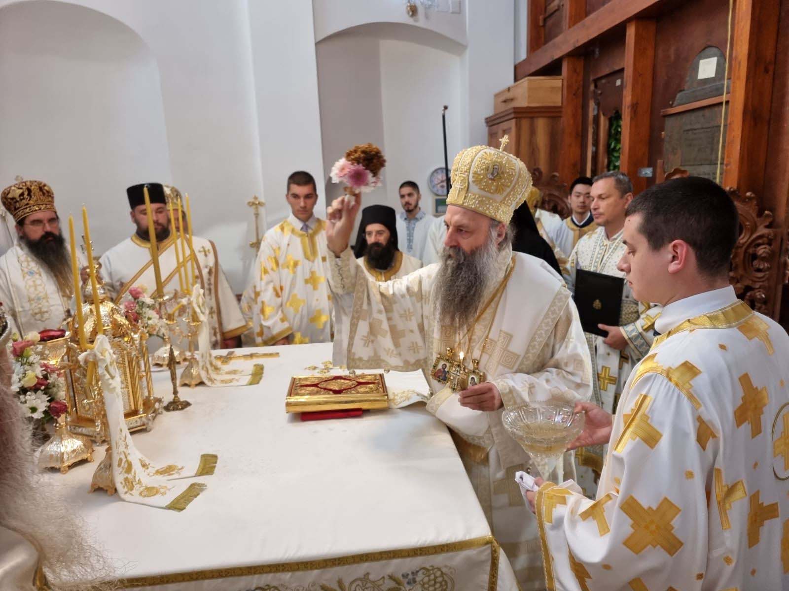 HRAM MJESTO SUSRETA I MIRENJA SA BOGOM Patrijarh Porfirije pozvao na molitve za mir