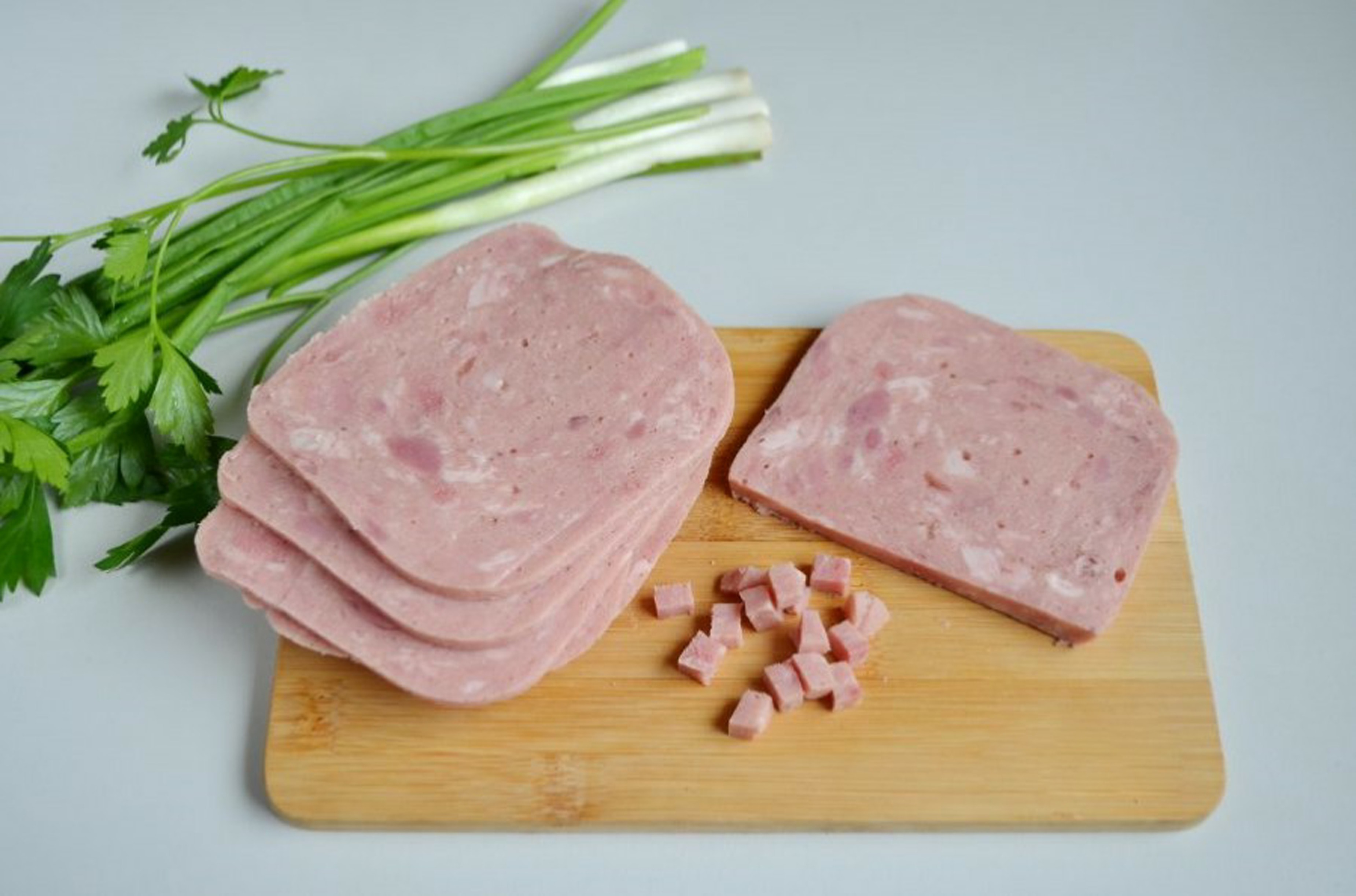 SADRŽI OPASNU BAKTERIJU Sa tržišta se povlači šunka