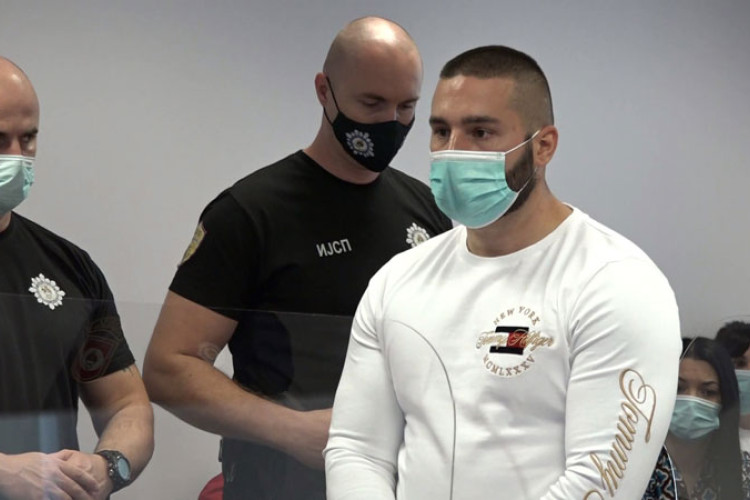 VJEŠTAK SE NIJE POJAVIO Ponovo odgođeno suđenje Siniši Šakiću za ubistvo Slaviše Ćuluma