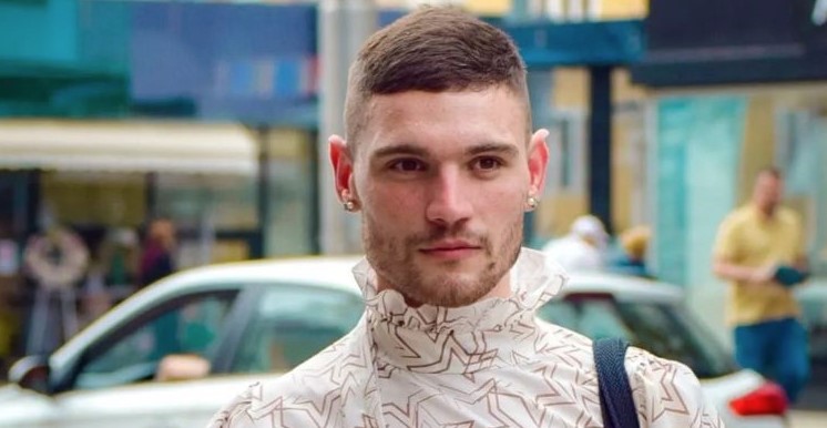 ŽELJKO MILAŠINOVIĆ, PJEVAČ U HALJINI: "Napali su me jer sam homoseksualac"
