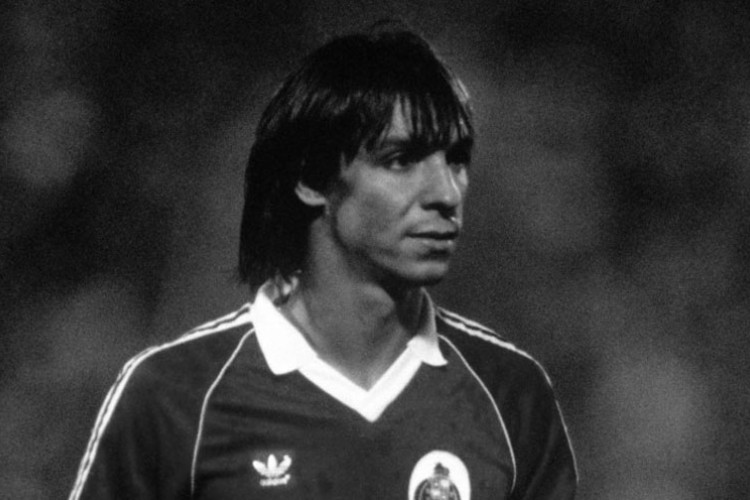 DVOSTRUKI OSVAJAČ "ZLATNE KOPAČKE" Preminuo legendarni portugalski fudbaler
