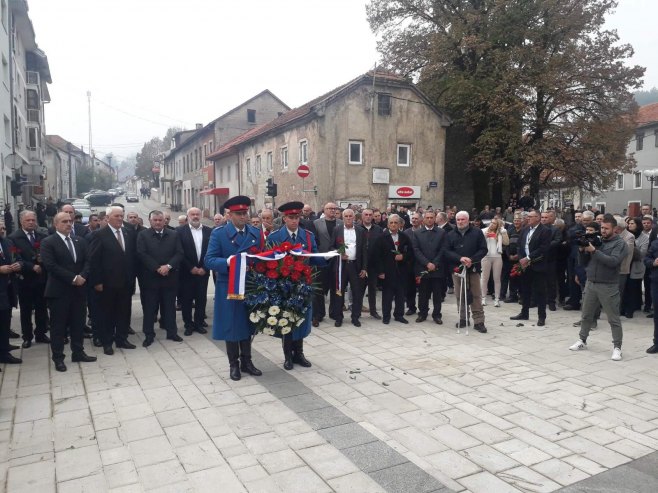 ZVANIČNICI REPUBLIKE SRPSKE ČESTITALI SLAVU Zasluga boraca nemjerljiva
