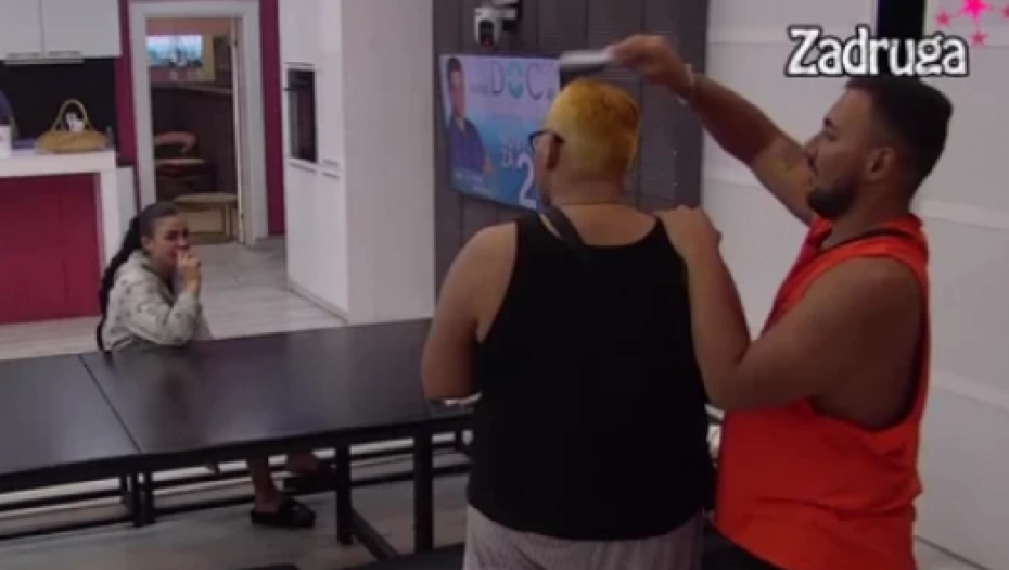 NECU NI ROĐENA MAJKA NE BI PREPOZNALA Zadrugar napravio drastičnu promjenu, pa šokirao cimere (FOTO)