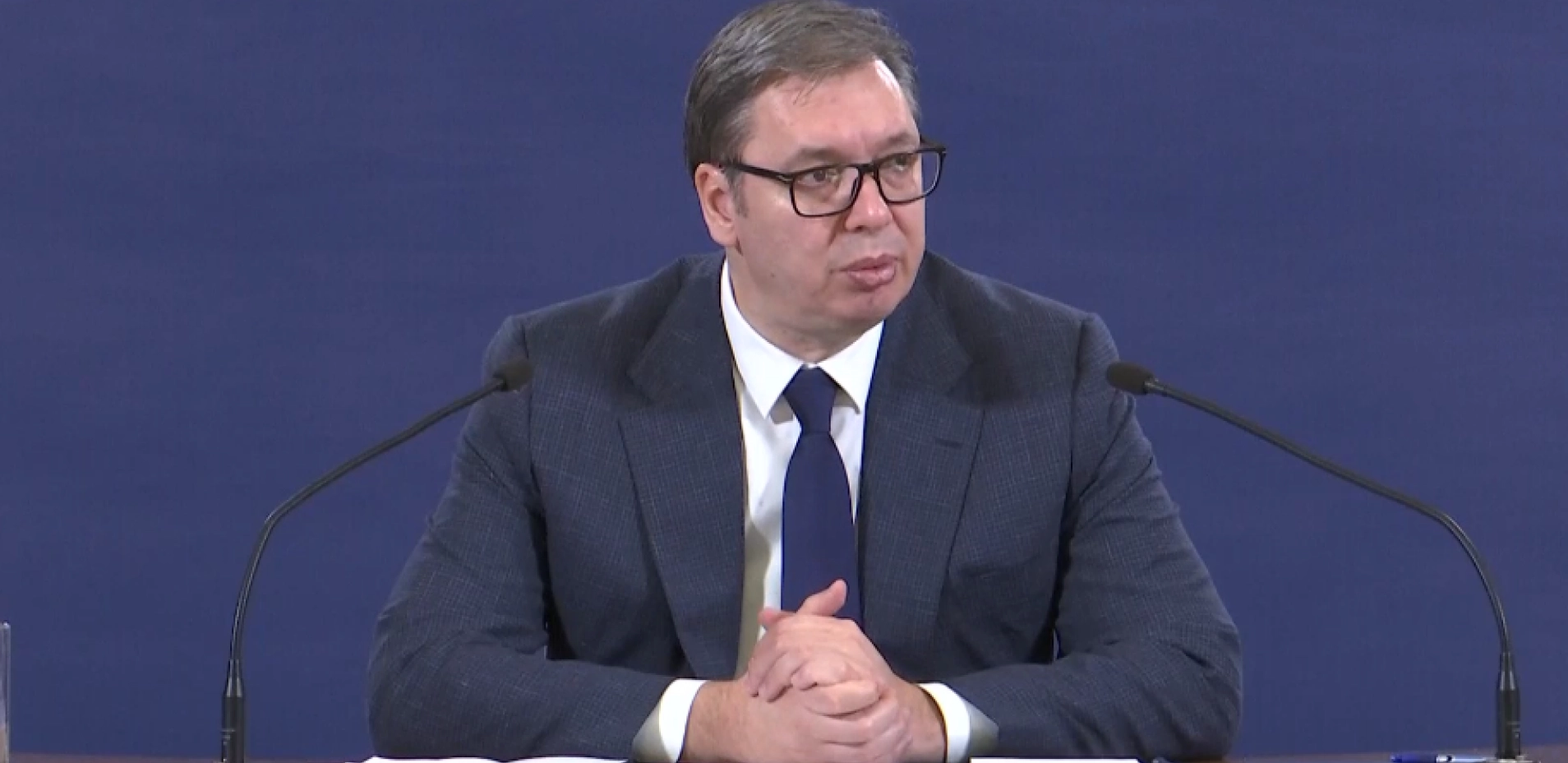 VUČIĆ IZDAO NALOG: Traži veći broj obučenih vojnika