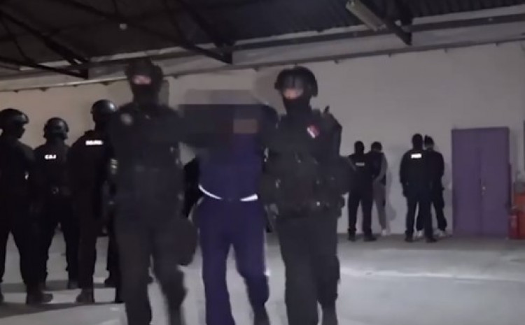 NOVI DETALJI HAPŠENJA KRIMINALNE GRUPE NIKOLE VUŠOVIĆA Uhapšen bokser i bivši učesnik Zadruge