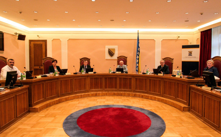 ZAKAZANA SJEDNICA USTAVNOG SUDA BiH Početkom decembra rasprava o Komšićevoj apelaciji vezano za Izborni zakon