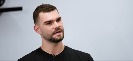 BIVŠI KOŠARKAŠ FMP PRIZNAO DA JE GEJ "Nisam mogao da prihvatim samog sebe i pokušao sam da se ubijem" (VIDEO)