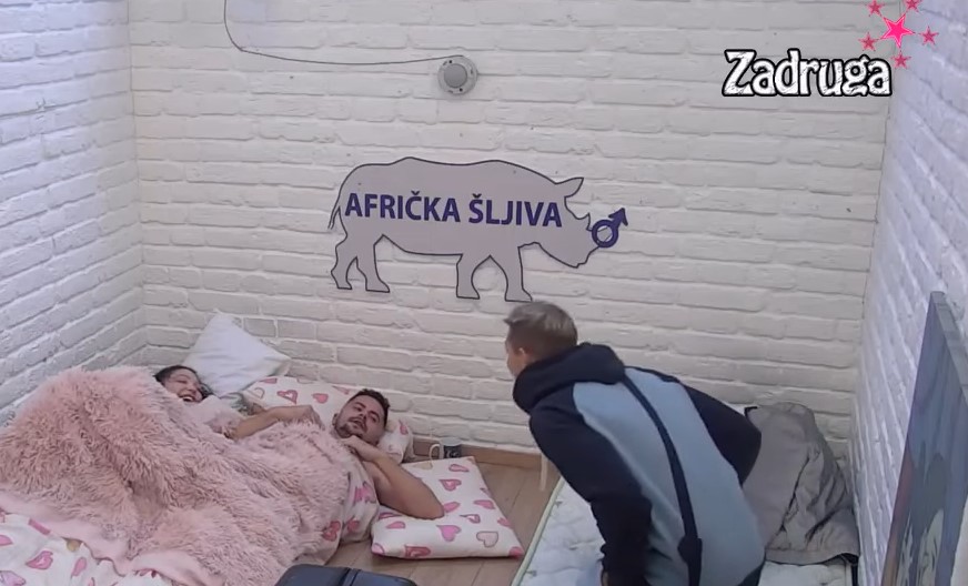 HIT U ZADRUZI! Maja i Bilal u vreloj akciji, Boža Džons im upao u izolaciju! (VIDEO)