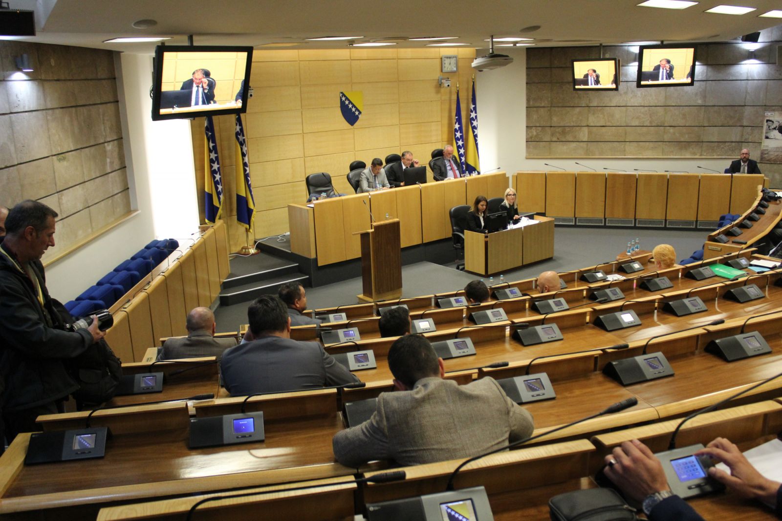 KAKO KO STOJI U PARLAMENTU? Lutrija odlučuje o vlasti u FBiH?