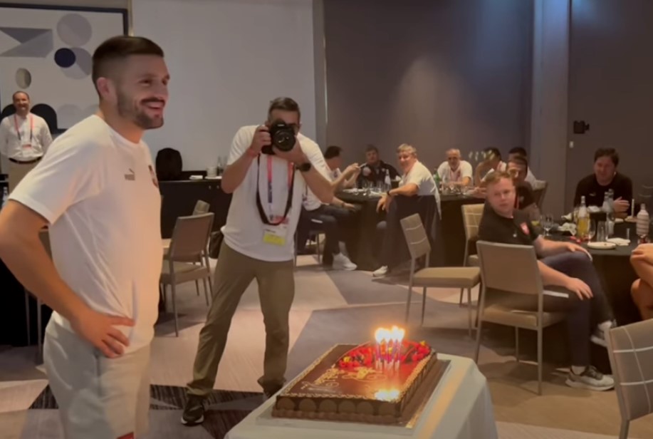 VEĆ TREĆE SLAVLJE U BAZI "ORLOVA" Tadić se obratio cijelom timu i dobio gromoglasan aplauz (VIDEO)