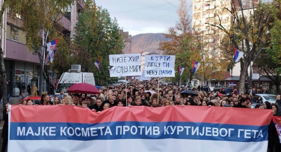 "NE MOŽEMO VIŠE DA TRPIMO KURTIJEV TEROR" Protesti Srba na sjeveru KiM (FOTO/VIDEO)