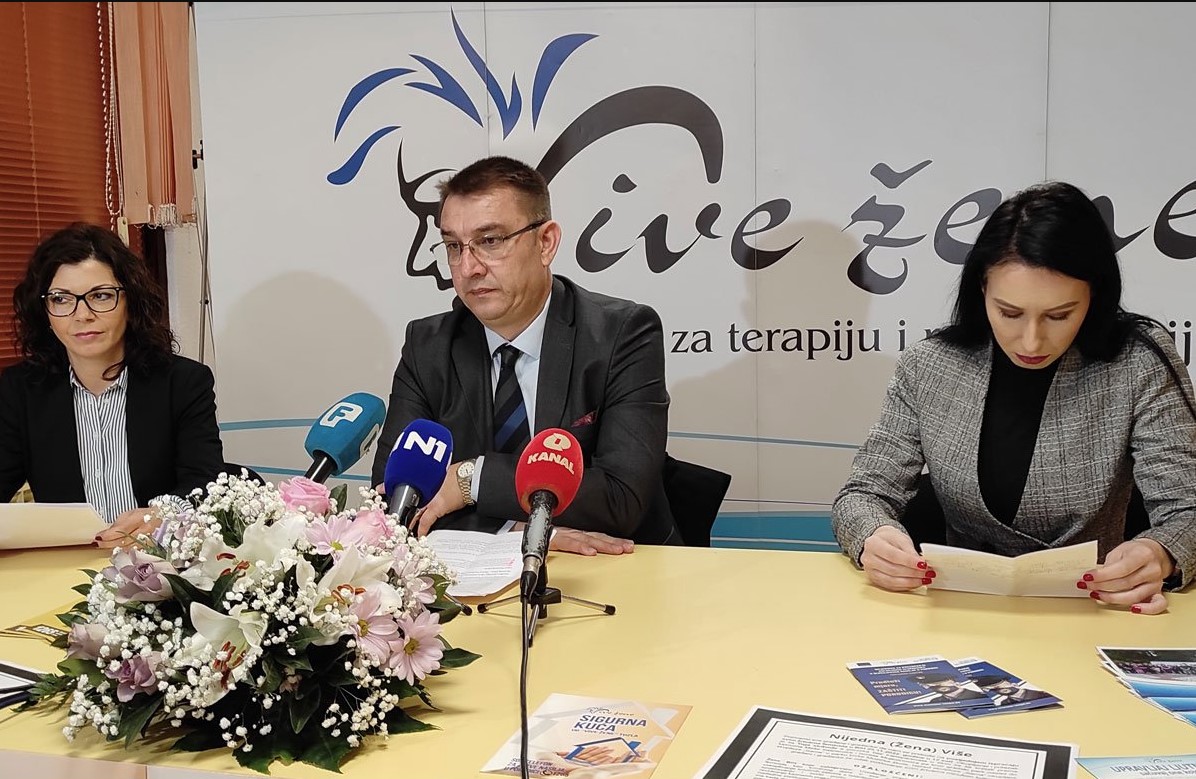 Mirna šetnja u Tuzli za sve žrtve femicida