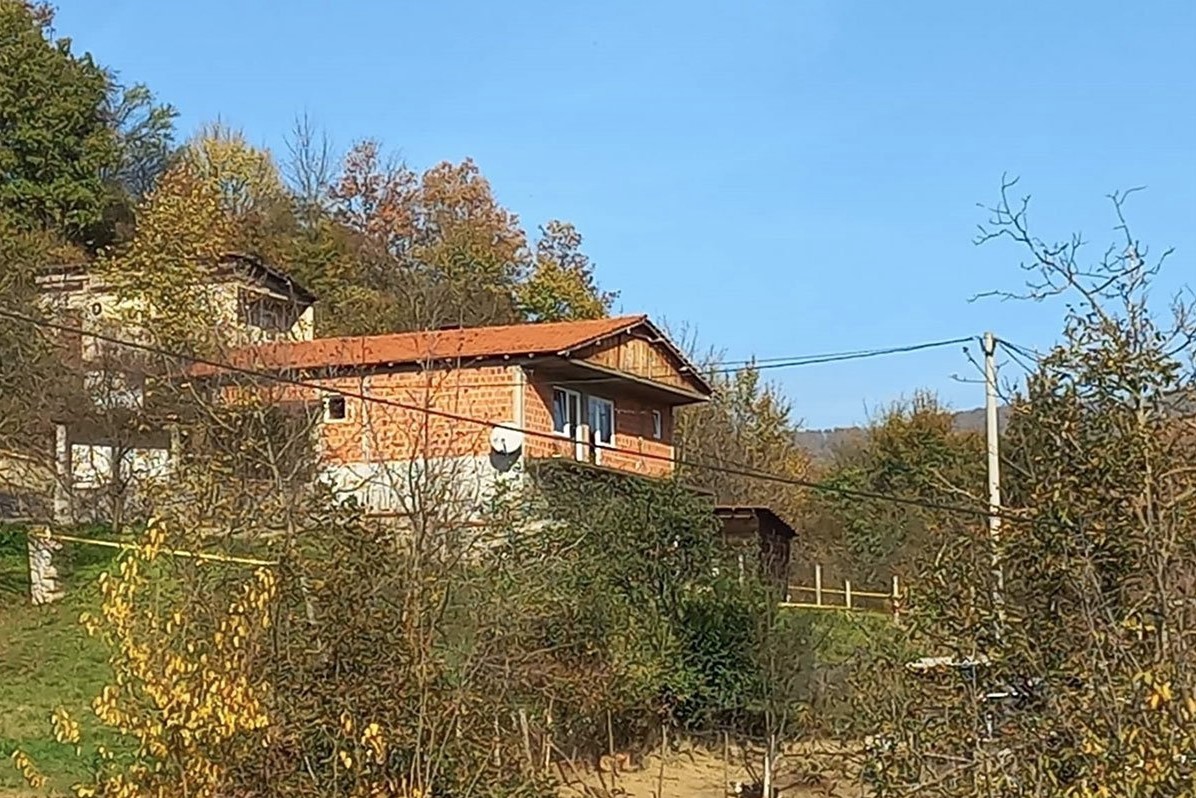 ŠOKANTNI DETALJI ISTRAGE Žena čije je tijelo pronađeno u šahtu zadavljena, u toku potraga za ubicom