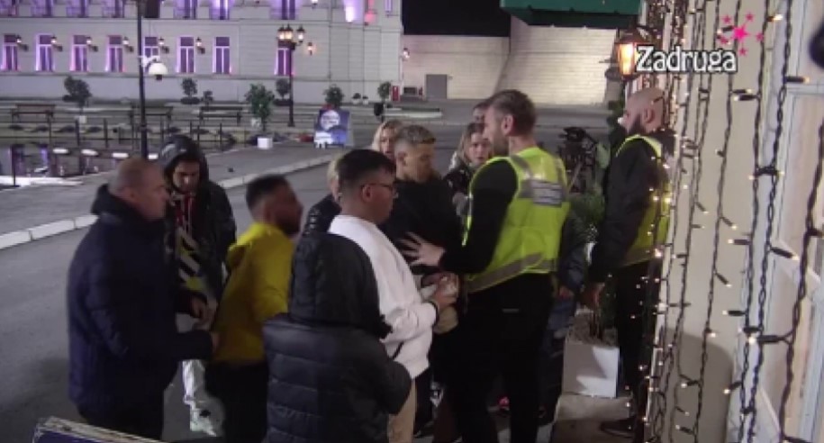 KOLAPS ZBOG PRODAVNICE! Napali obezbjeđenje pa izgubili red, ovo se neće tolerisati