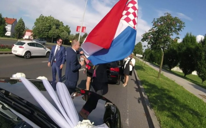 DRAMA U BRČKOM Mladoženji razbili glavu zbog hrvatske zastave