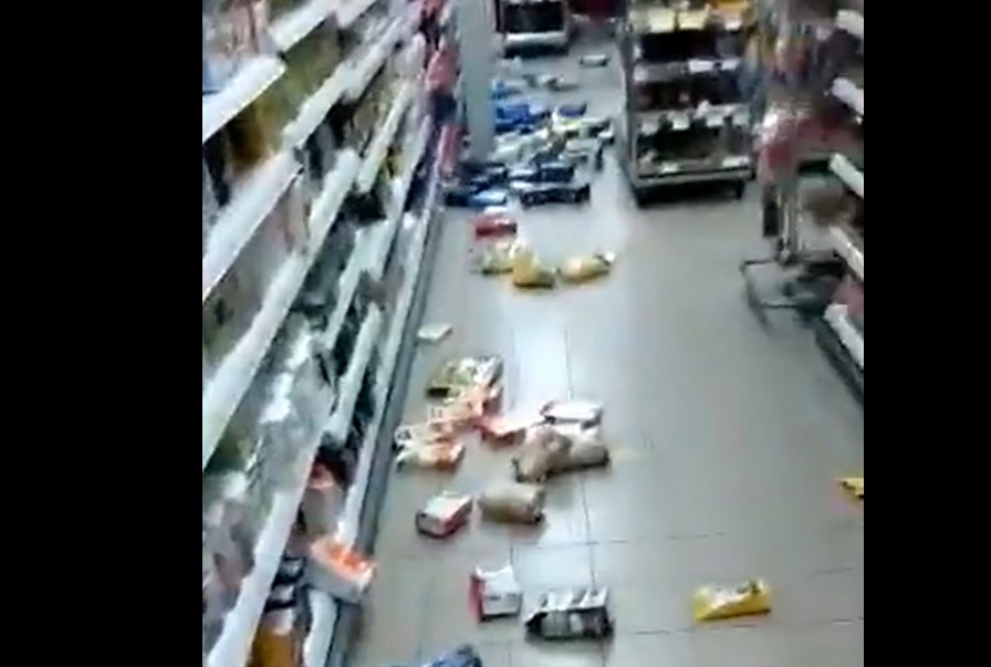 LJUDI ISTRČALI NA ULICE Objavljeni snimci nakon zemljotresa u Italiji koji se osjetio i u BiH (VIDEO)
