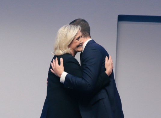 MARIN LE PEN DOBILA ZAMJENU Žordan Bardel novi predsjednik stranke Nacionalna fronta
