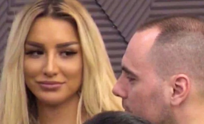 NE MOGU DA SE OBUZDAJU?! Milioni bruje o varnicama između Aleks Nikolić i Zvezdana Slavnića, fanovi im love svaki pogled