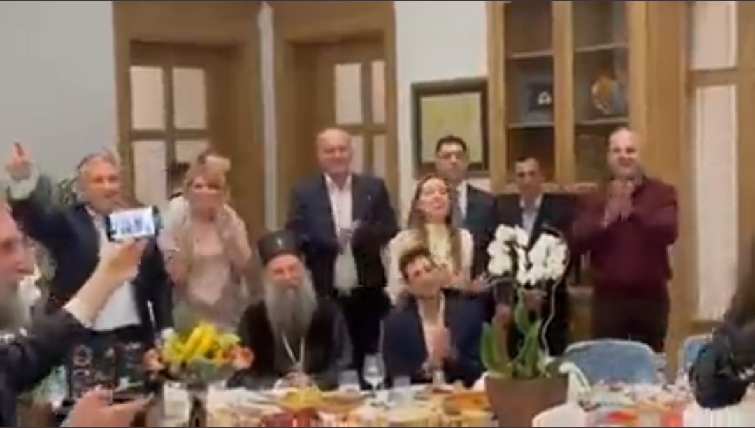 PATRIJARH PORFIRIJE NA SLAVI KOD NOVAKA ĐOKOVIĆA Pjesma i veselje kod srpskog tenisera: "Ponosim se srcem svim, iz Srbije dolazim" (VIDEO)