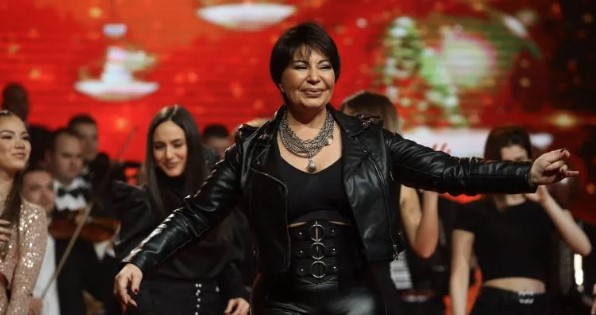 STOJA NE PRESTAJE DA NIŽE USPJEHE Pjevačicin čuveni hit izabran za najslušaniju pjesmu