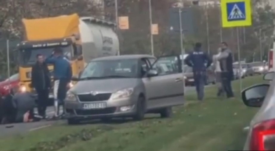 ISTRČALO VELIKOM BRZINOM Vozilo pokosilo dijete (12) na pješačkom prelazu u Novom Sadu (VIDEO)