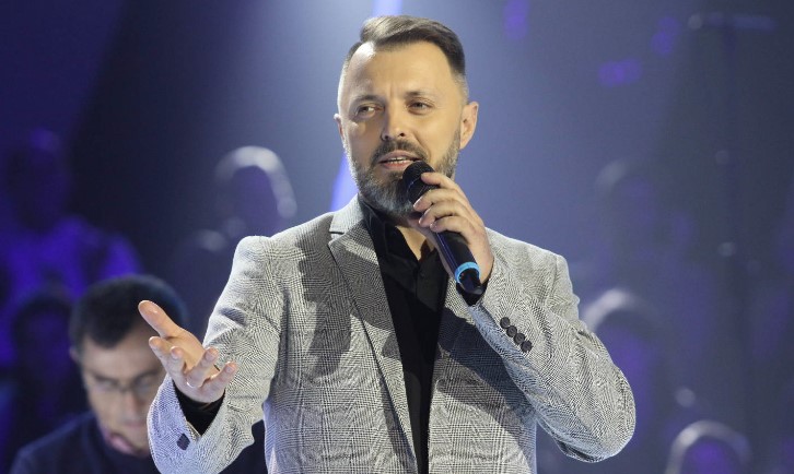 "SAM SE BORIM ZA KARIJERU" Radin brat priznao da ju je molio za duet, ali nije pristala