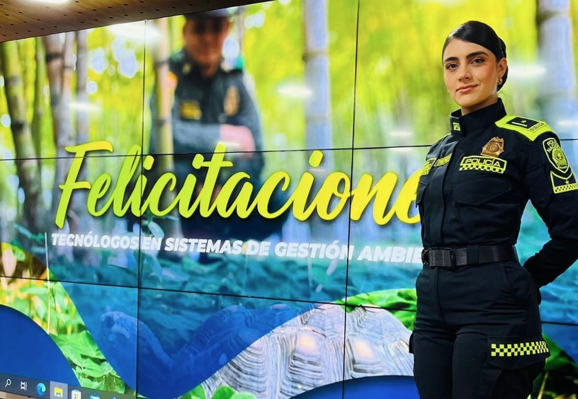 ZGODNA POLICAJKA IZ KOLUMBIJE MAMI UZDAHE Muškarci mole Dijanu da ih privede (VIDEO)