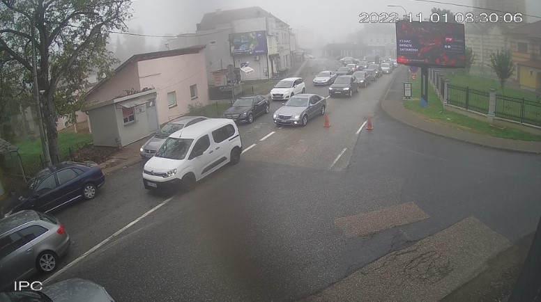 NAORUŽAJTE SE STRPLJENJEM Pojačan saobraćaj na nekoliko graničnih prelaza