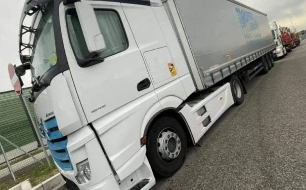 NA ODMORIŠTU AUTOCESTE Iz kamiona bh. registarskih tablica ukradeno 600 litara goriva