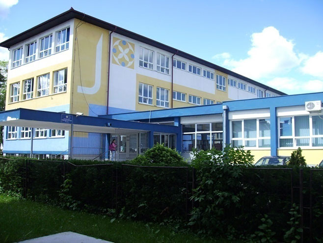POGLEDAJTE PLAN RASPODJELE Počela isporuka udžbenika u osnovnim školama