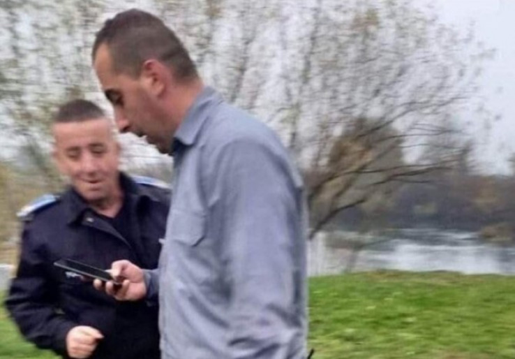 HEROJSKI ČIN SPRIJEČIO TRAGEDIJU Hrabri policajci spasili muškarca koji je pokušao izvršiti samoubistvo skokom u Unu