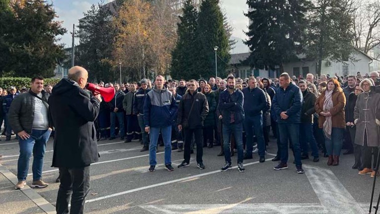 KULMINIRALO NEZADOVOLJSTVO RADNIKA Počeo štrajk u RiTE Ugljevik